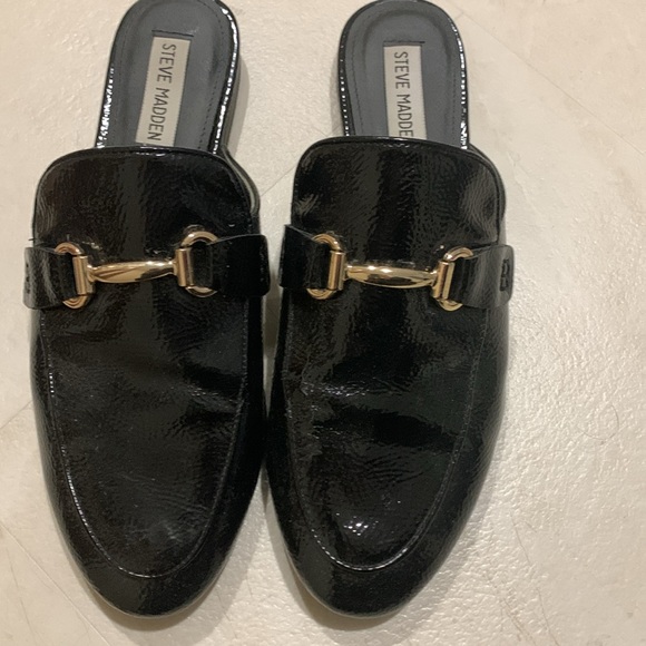 Steve Madden Black Slides - Picture 2 of 3